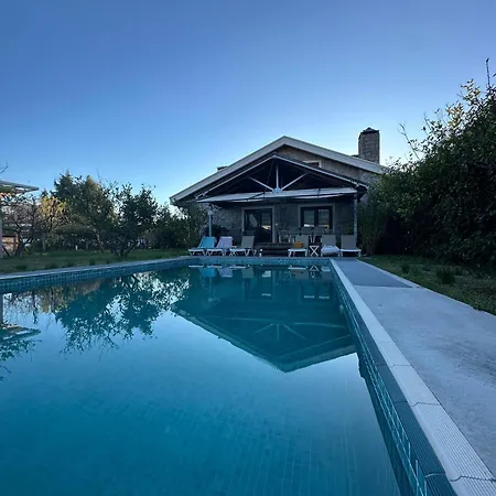 Villa Alcedo - Atthis *